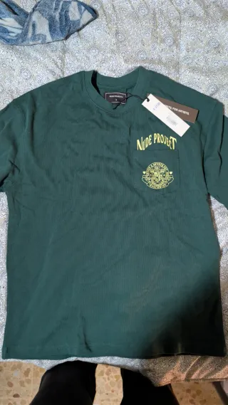 Camiseta Nude Project Blanca y Verde Talla L