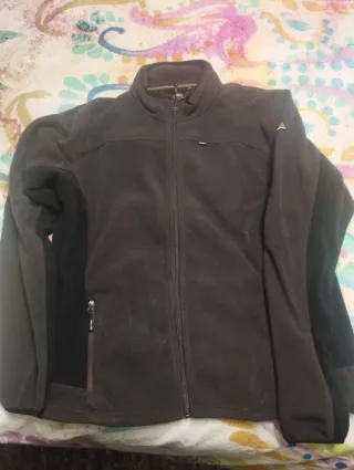 Forro polar hombre negro