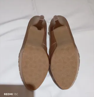 Zapatos de fiesta tacón aguja beige dorados 36/37