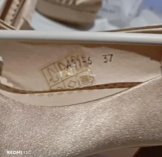 Zapatos de fiesta tacón aguja beige dorados 36/37