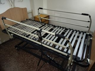 Cama articulada hospital