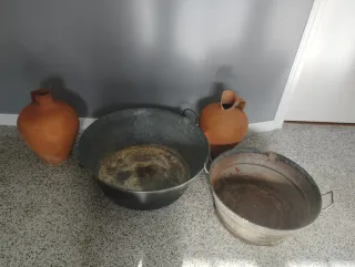 Juego de 2 cántaros de barro y 2 cubos