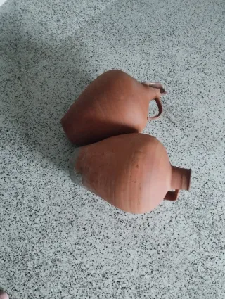 Juego de 2 cántaros de barro y 2 cubos