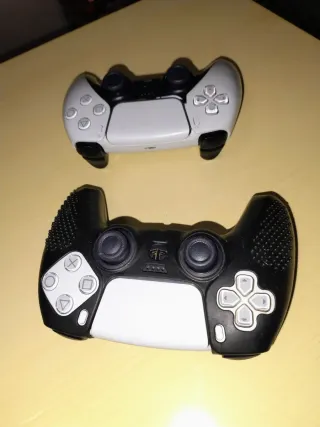 Mandos PS5 Sony, los vendo en 30€ ,cada uno