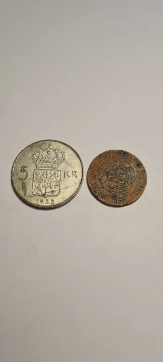 Lote 2 monedas: 5 Coronas + 1 Sol 1973