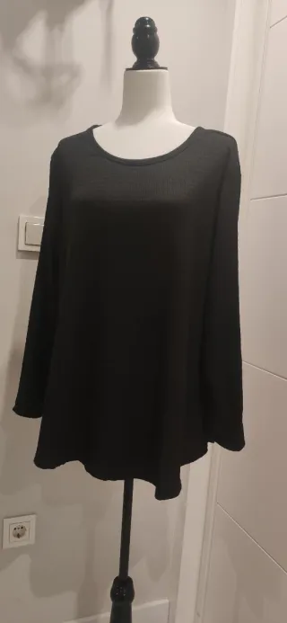 Blusón negro manga larga