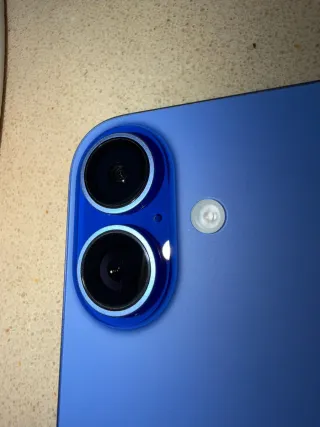 iPhone 16 - 94% Capacidad Máxima