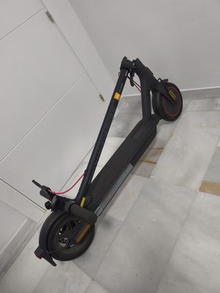 Patinete Eléctrico Xiaomi Pro 2 + Accesorios
