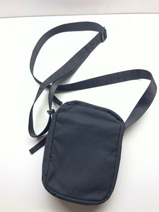 Riñonera Jordan Negra