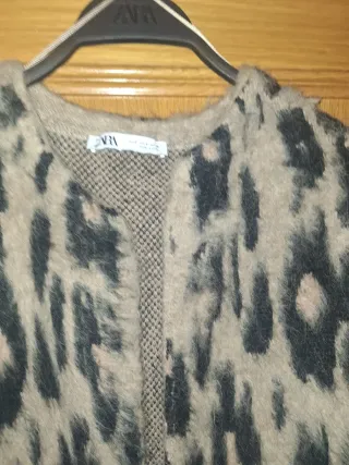 Abrigo largo Zara estampado leopardo