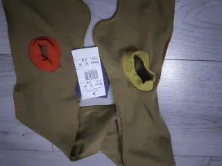 Bufanda verde oliva y amarilla