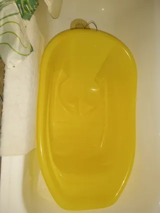 Cuna de madera para bebé