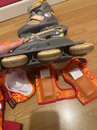 Patines en línea para niños con protecciones