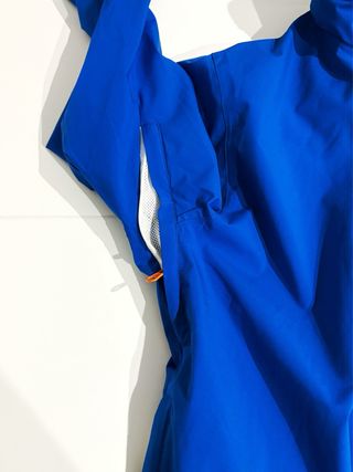Chaqueta cortavientos azul. talla S unisex ancha