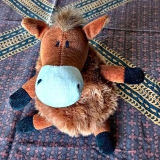 Peluche caballo marrón suave