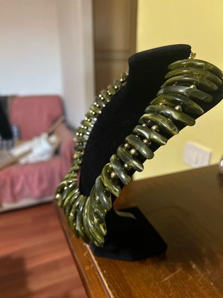 Collana etnica verde e oro