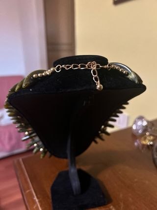 Collana etnica verde e oro