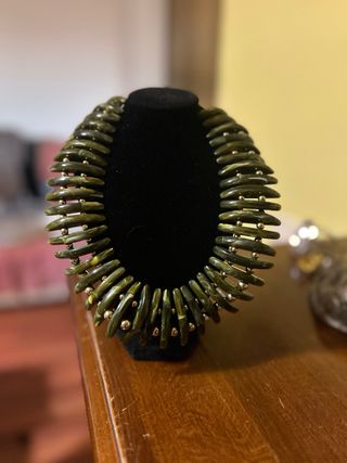 Collana etnica verde e oro