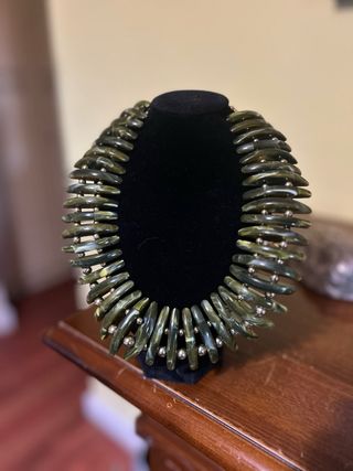 Collana etnica verde e oro