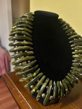 Collana etnica verde e oro