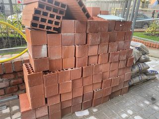 Ladrillos de cerámica para construcción