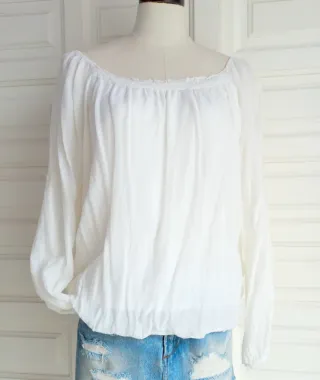 Blusa blanca escote Bardot Nueva