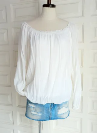 Blusa blanca escote Bardot Nueva