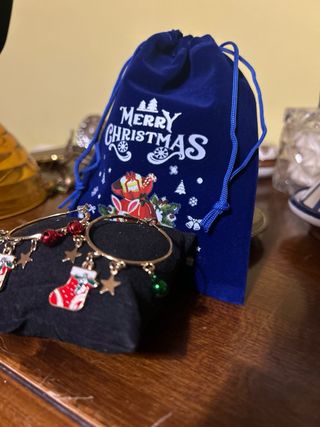 Orecchini Natale Calzini Rossi Cerchio Confezione