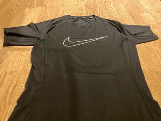 Camiseta Nike Pro Negra