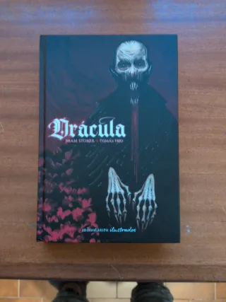 Drácula ilustrado por Tomás Hijo.
