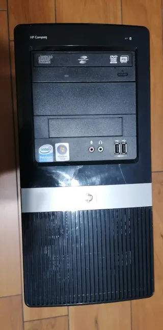 HP Compaq dx2400 Microtower PC