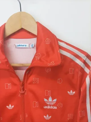 Chaqueta Adidas Firebird Roja Logo Blanco