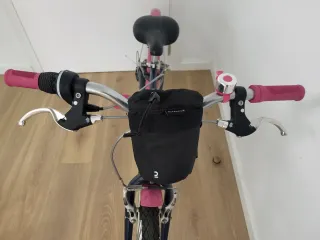 Bicicleta infantil Btwin blu e rosa