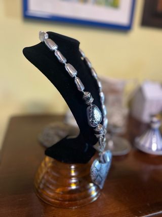 Collana con cuore e ciondolo