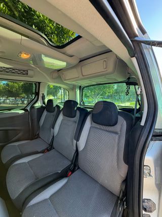 Peugeot Partner 2012