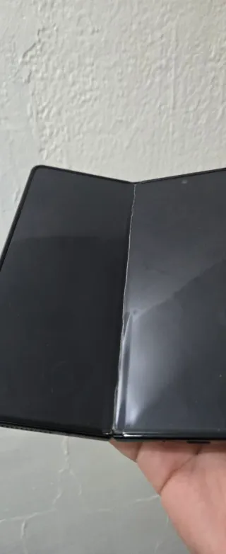 Samsung Galaxy Z Fold 4