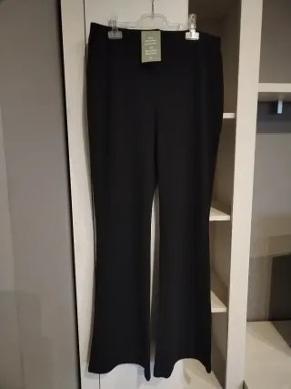 Conjunto H&M Top encaje y Pantalón negro