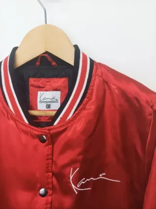 Chaqueta Bomber Karl Kani Satén Roja Talla L