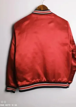 Chaqueta Bomber Karl Kani Satén Roja Talla L