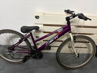 Bicicleta Morada Gravity