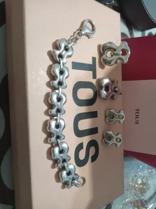 Conjunto Tous: Anillo, Pendientes y Colgante