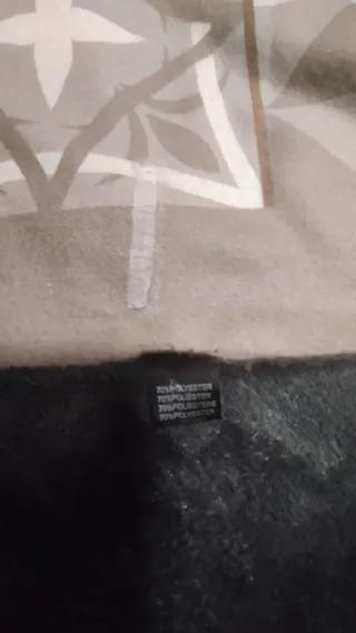 Pañuelo grande estampado, reversible.