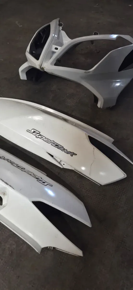 Carenados Kymco Superdink 125 Blancos