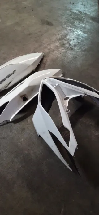 Carenados Kymco Superdink 125 Blancos