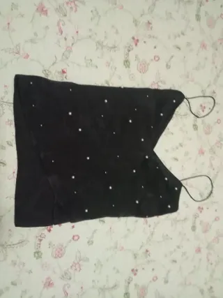 Top negro perlas Stradivarius Talla L