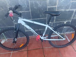 Bicicleta B-Twin Blanca