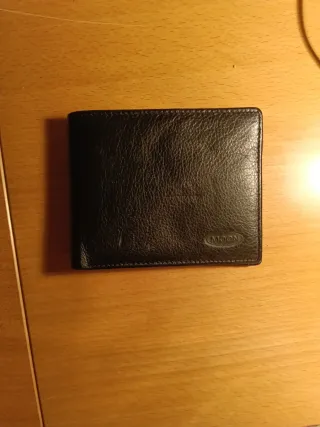 Cartera de piel Moon negra nueva