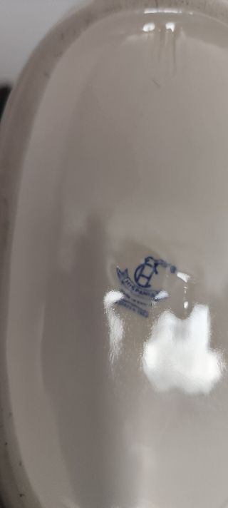 Cesta de porcelana blanca con asa doble