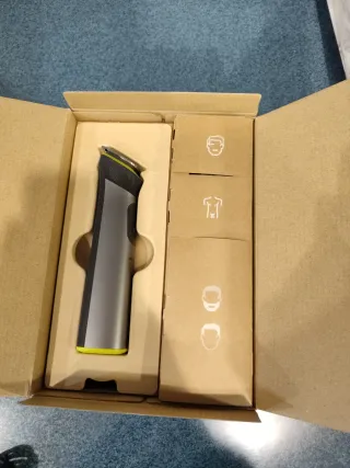 Recortadora Philips Serie 7000 14 en 1