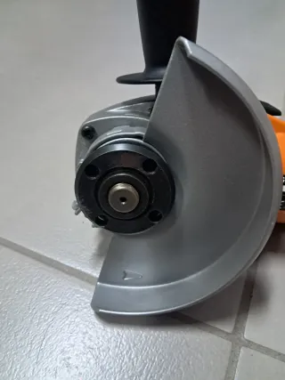 Smerigliatrice AEG 800W 115mm